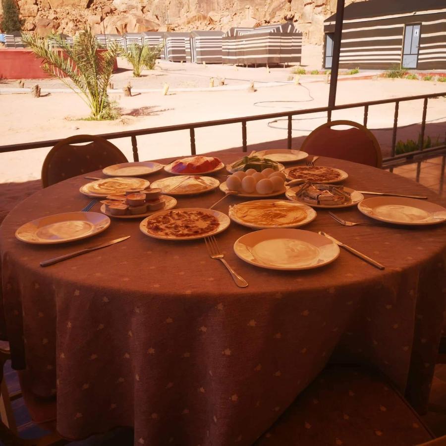 Hotel Moon Night Camp à Wadi Rum Extérieur photo