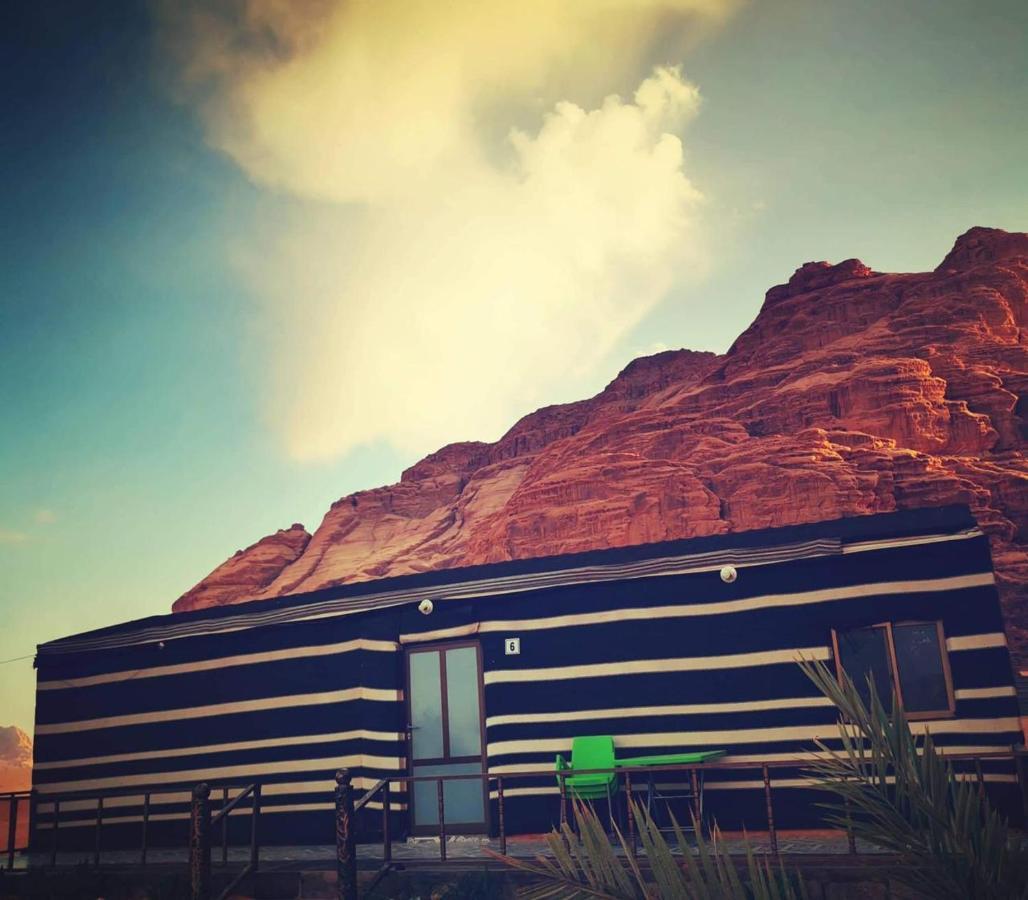 Hotel Moon Night Camp à Wadi Rum Extérieur photo