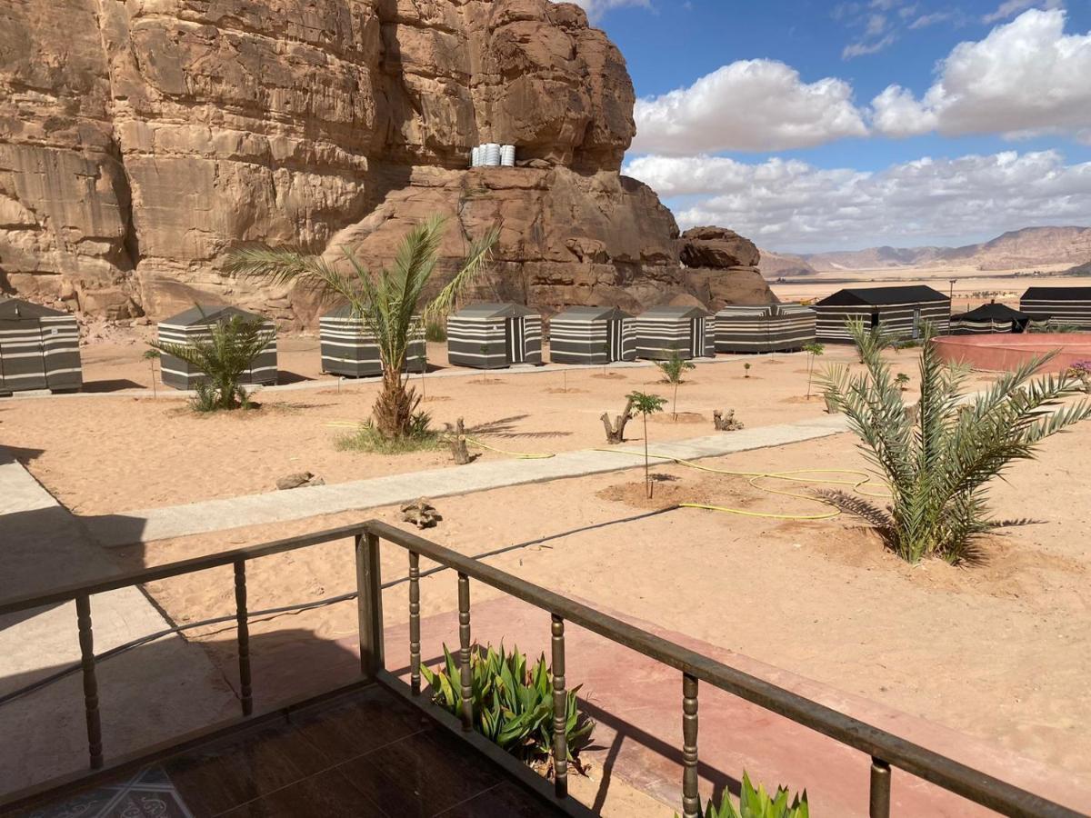 Hotel Moon Night Camp à Wadi Rum Extérieur photo