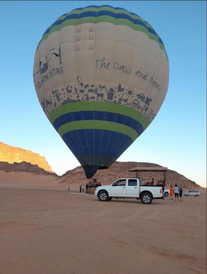 Hotel Moon Night Camp à Wadi Rum Extérieur photo